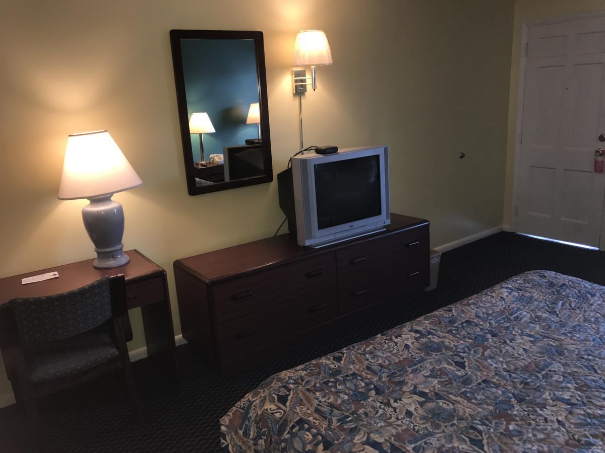 Budget Host Three Crowns Gettysburg Exterior foto